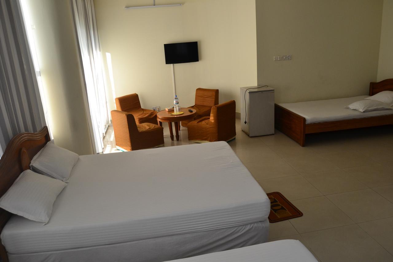 Hotel Marine Plaza Cox's Bazar Dış mekan fotoğraf